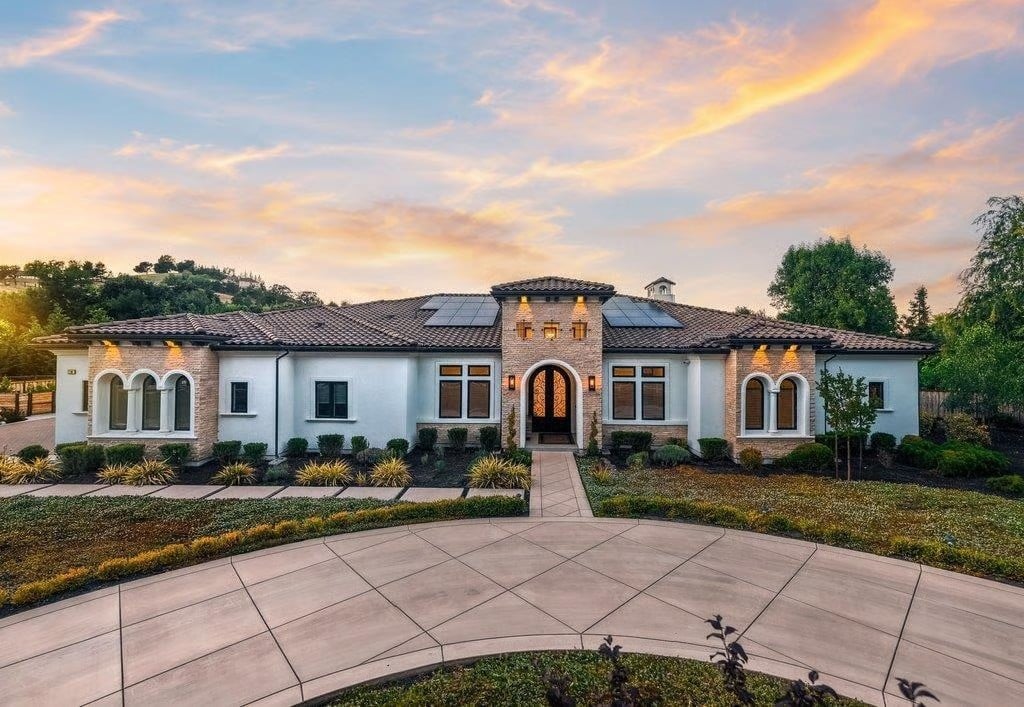 Welcome to Camino Tassajara