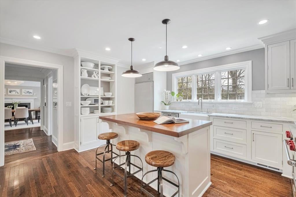 In Contract - 55 Deepwood Drive