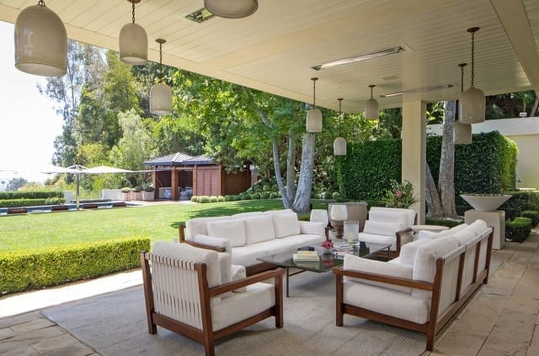 Blissful Manor