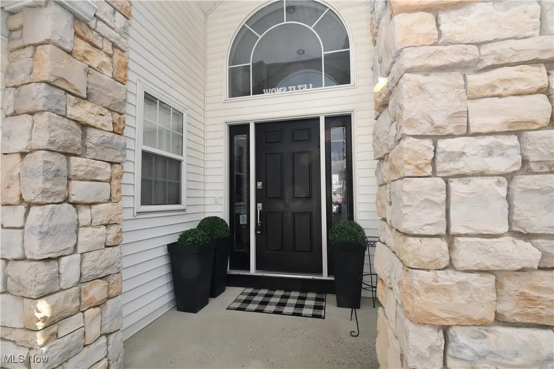 381 W Glengary Cir