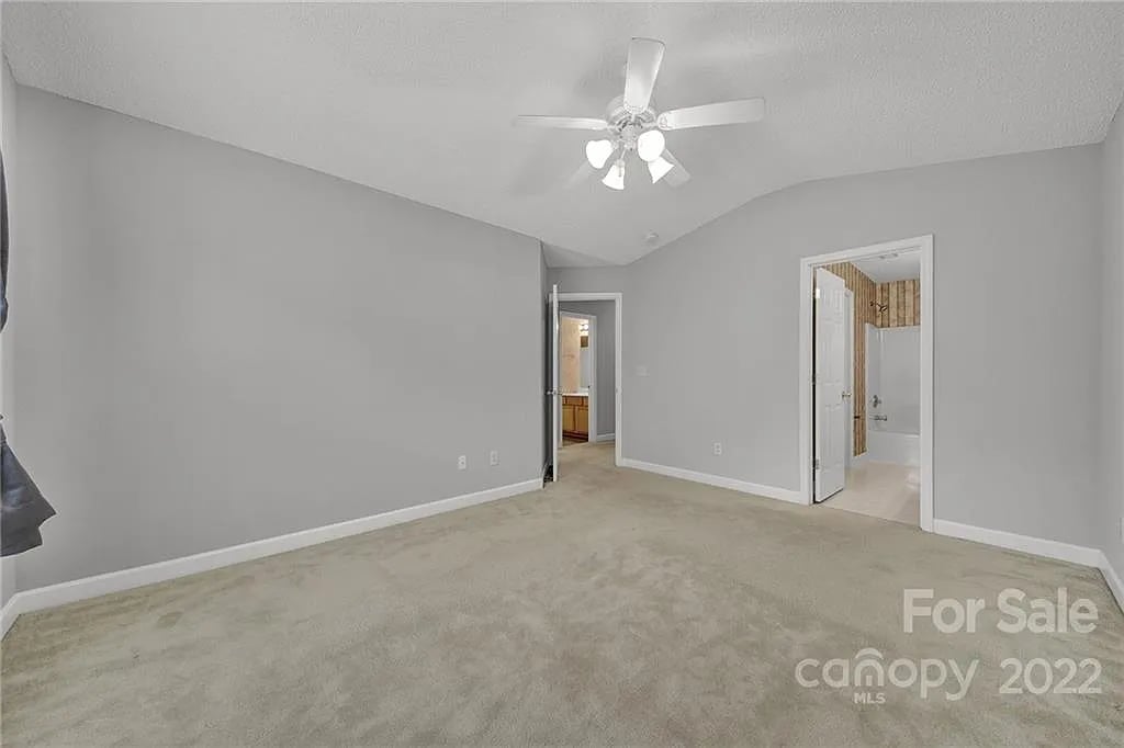 206 Forest Oaks Dr
