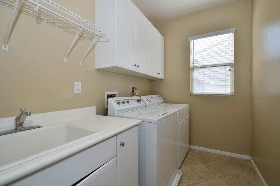 1714 Picket Fence Dr