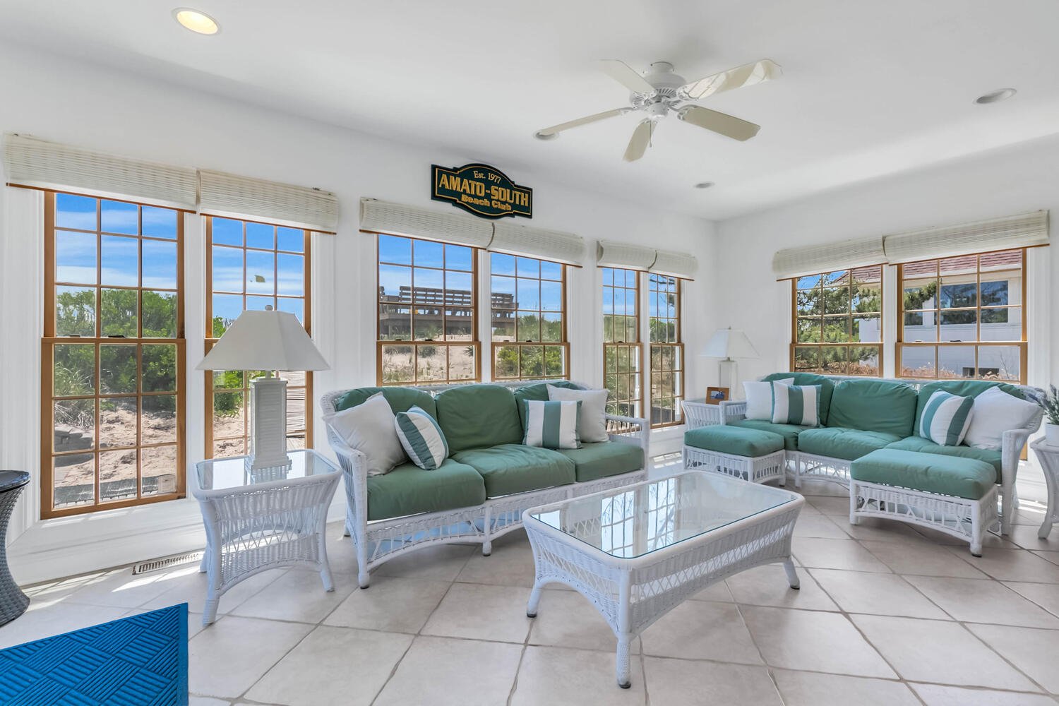 Summer Rental on the Oceanfront with Pool