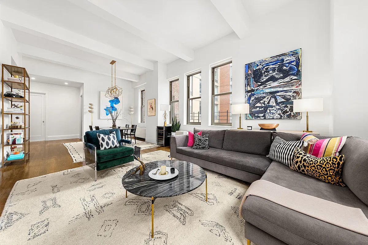 263 9th Ave, #7D