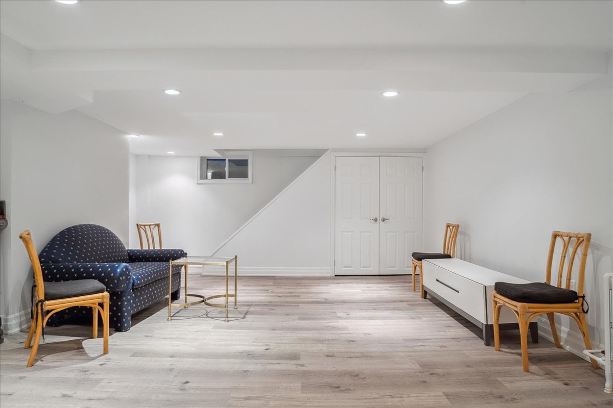 Executive Rental in Forest Hill