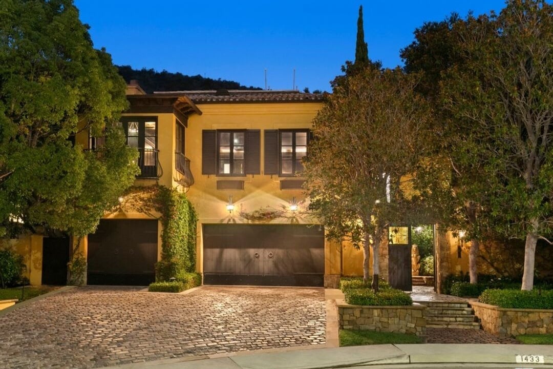 Chateau Sapphire