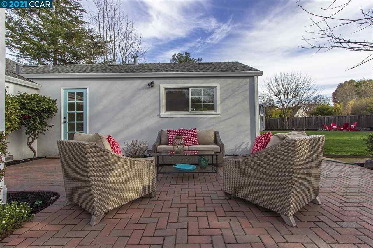 8 Foothill Park Ter