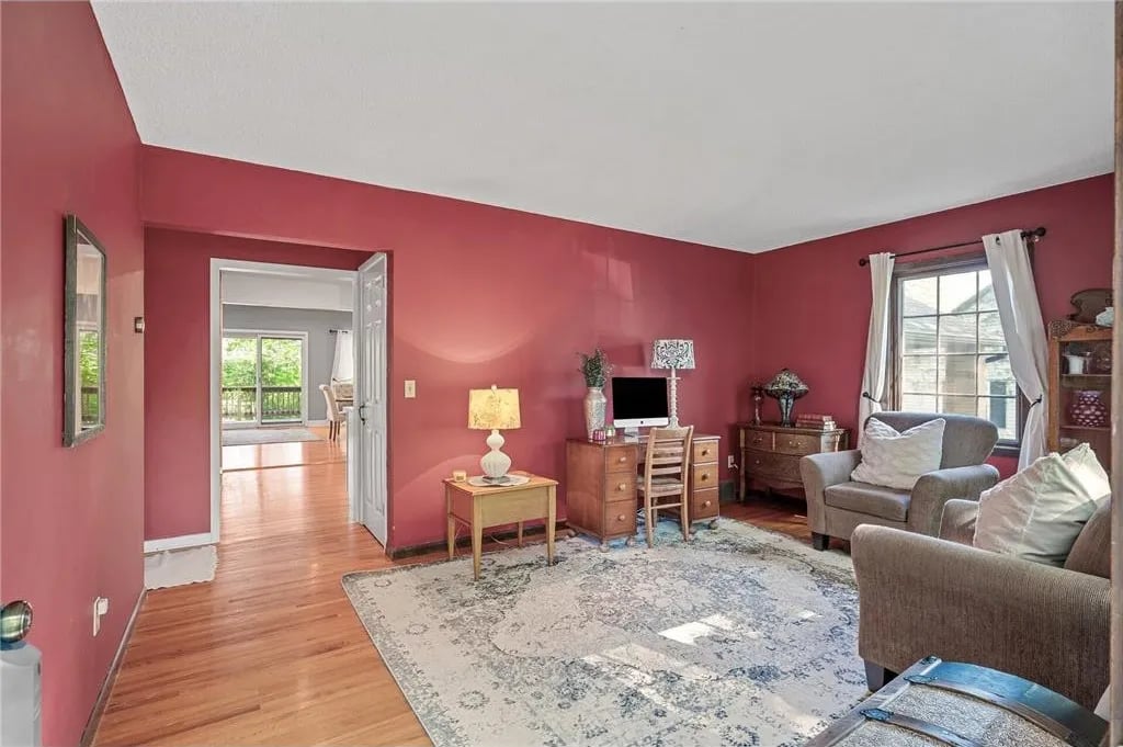 156 Lakeview Ave