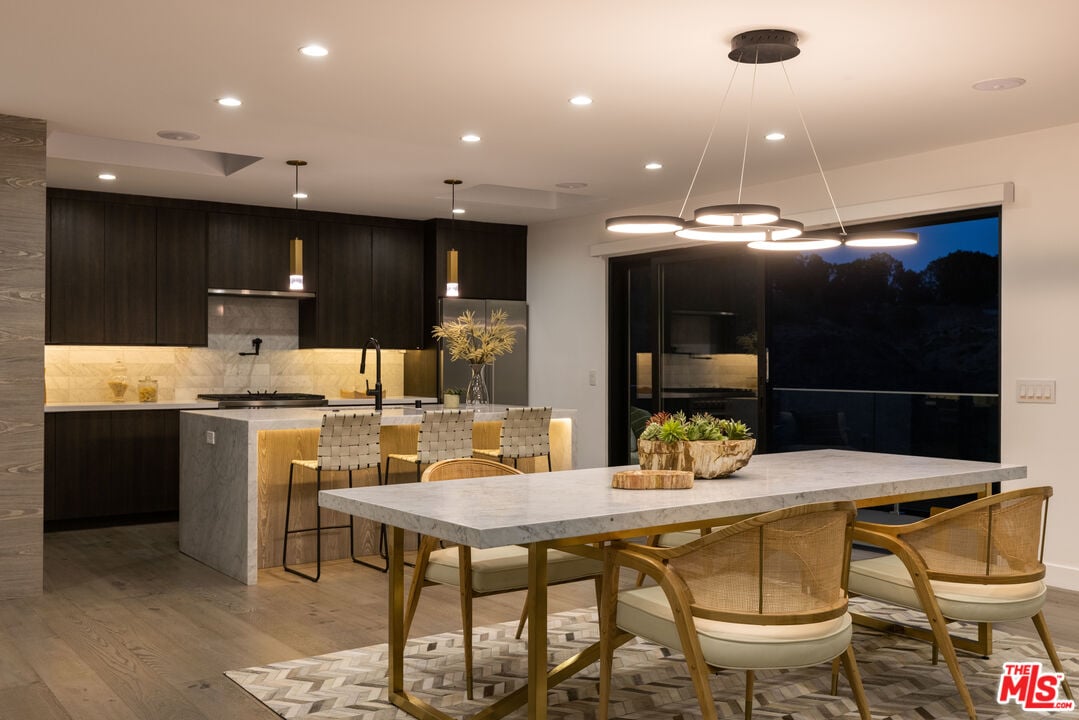 7853 Willow Glen Rd