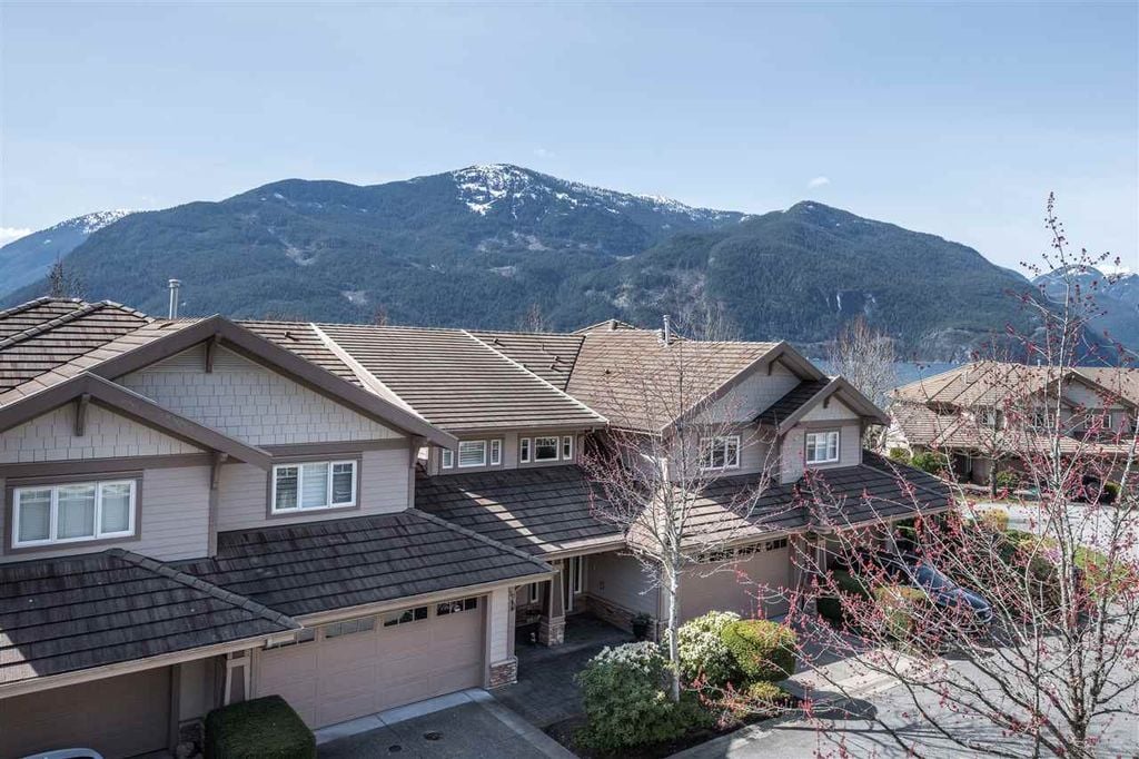 28 Whitecap Ct