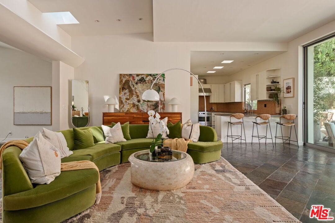 Northstar Pavilion, Amor Rd, 90046