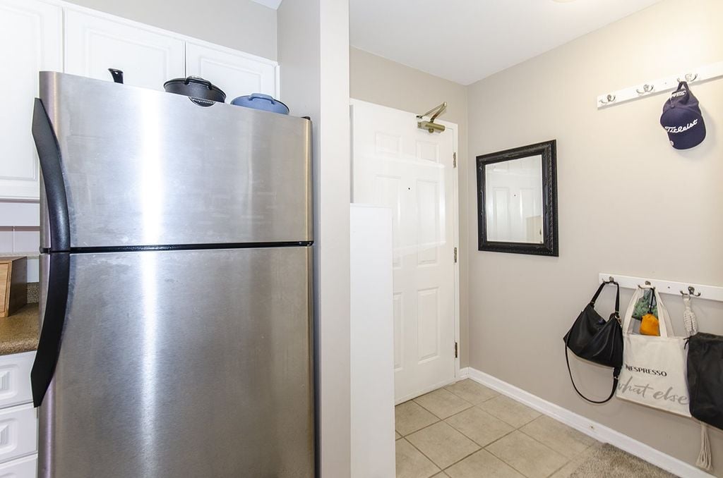 3600 Windcrest Dr, #215
