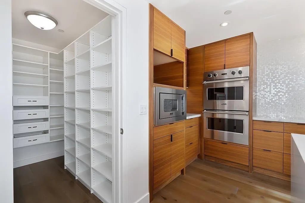500 J St #1701