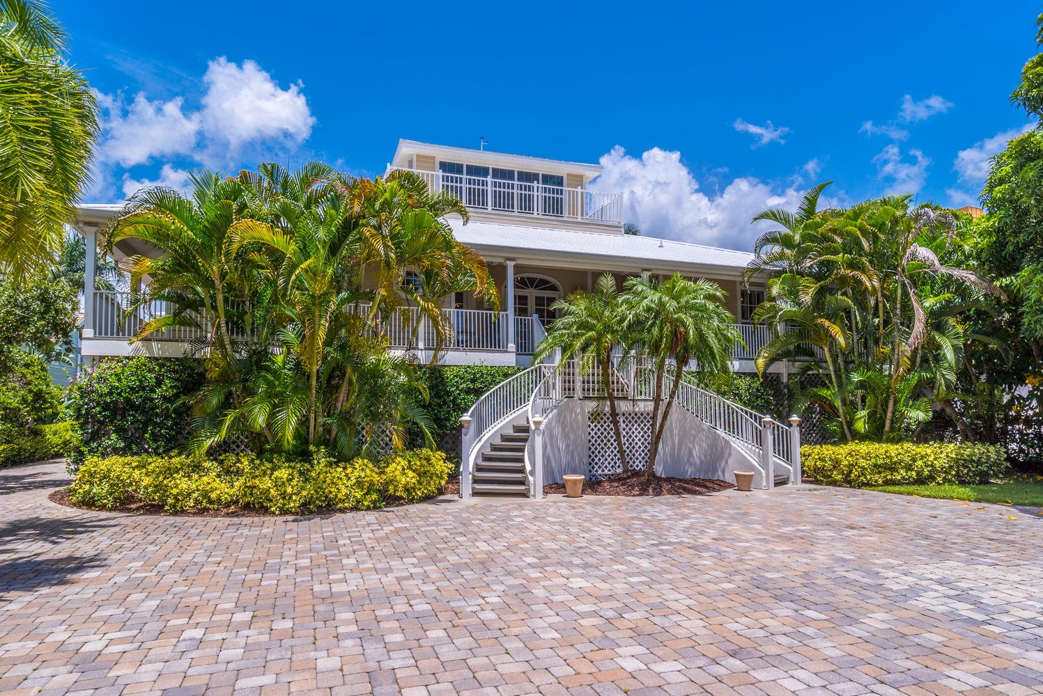 1329 Vista Dr