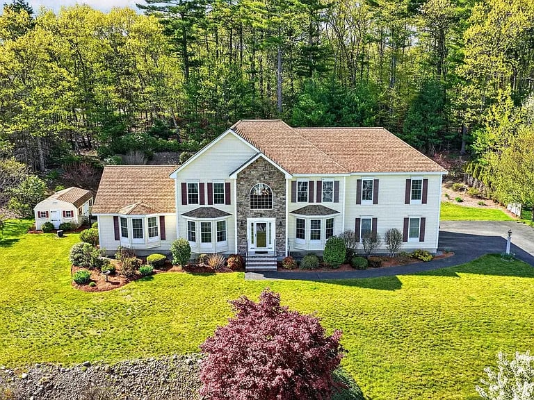 5 Cobblestone Rd