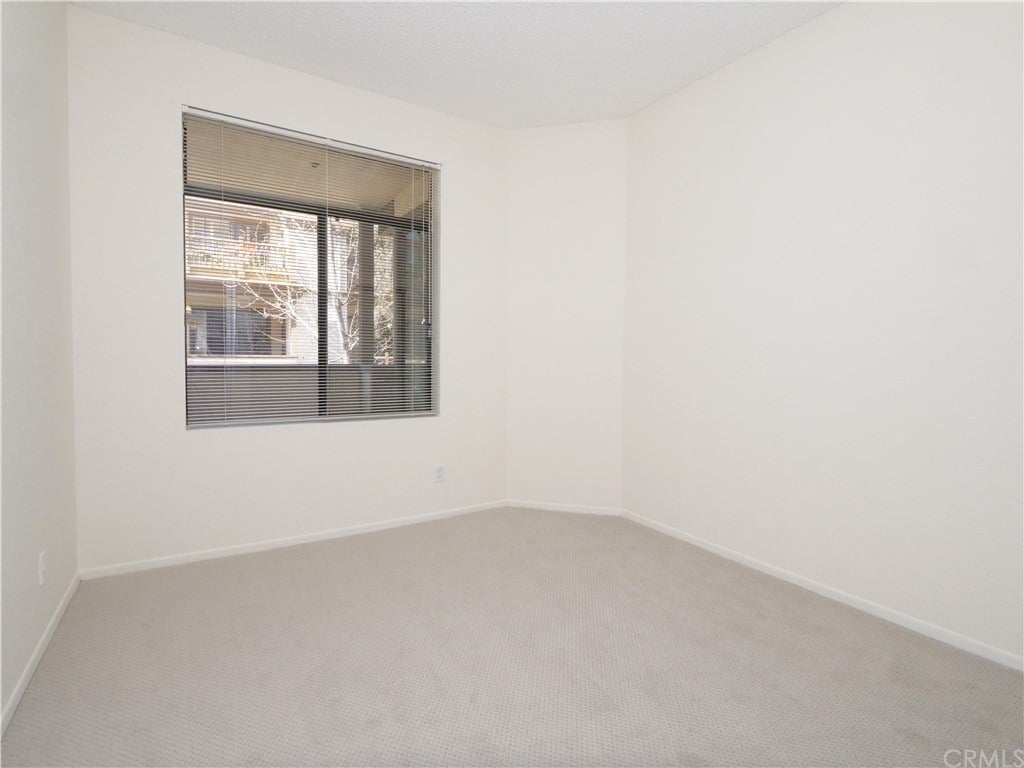 2563 Plaza Del Amo #204