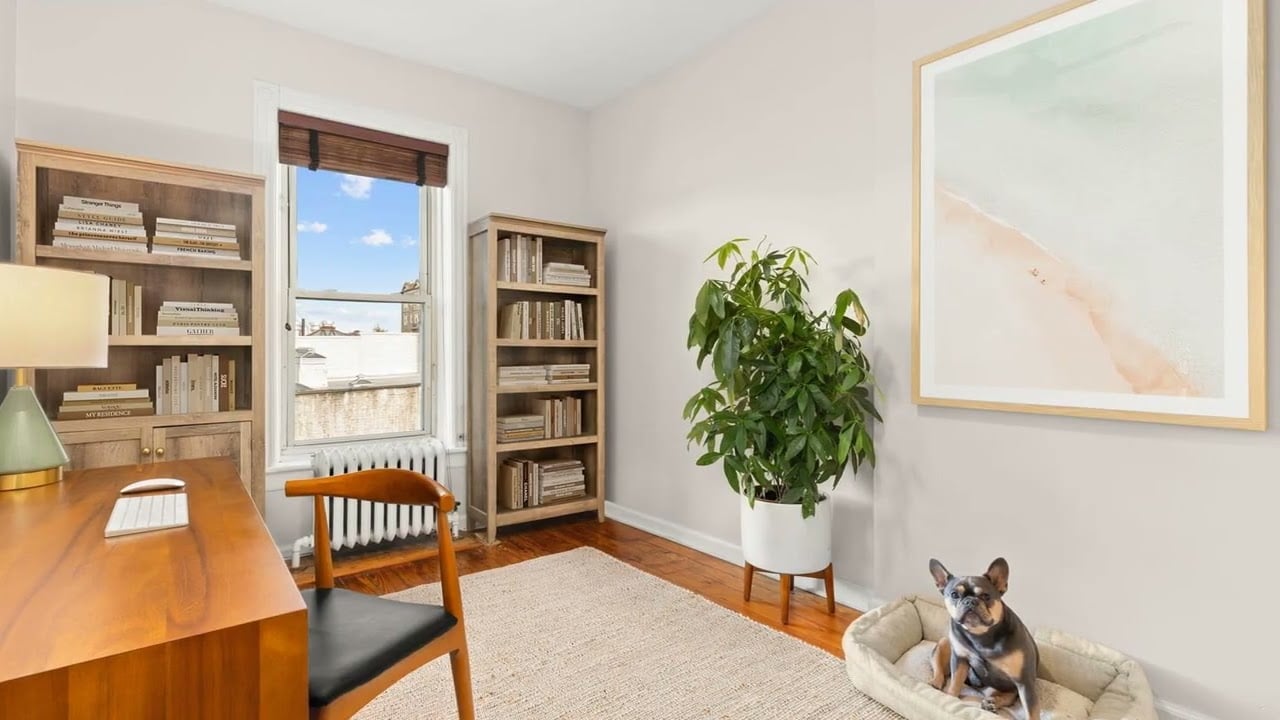 32 8th Avenue Apt 5