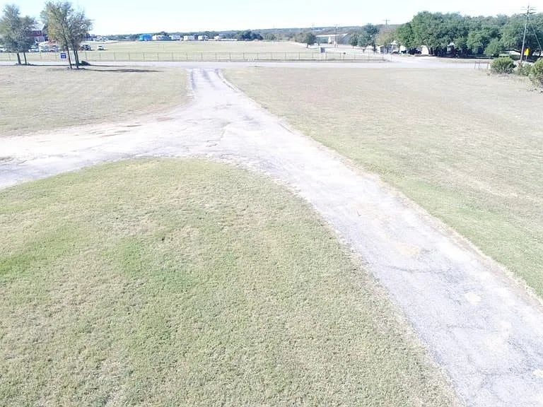 5261 S US Hwy 281