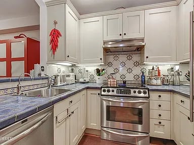424 E 57th St, #1BF