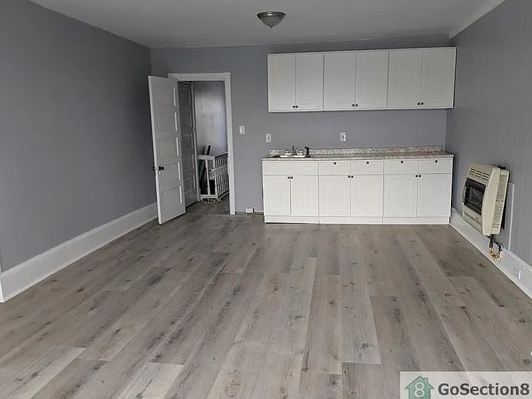 5215 W Girard Ave