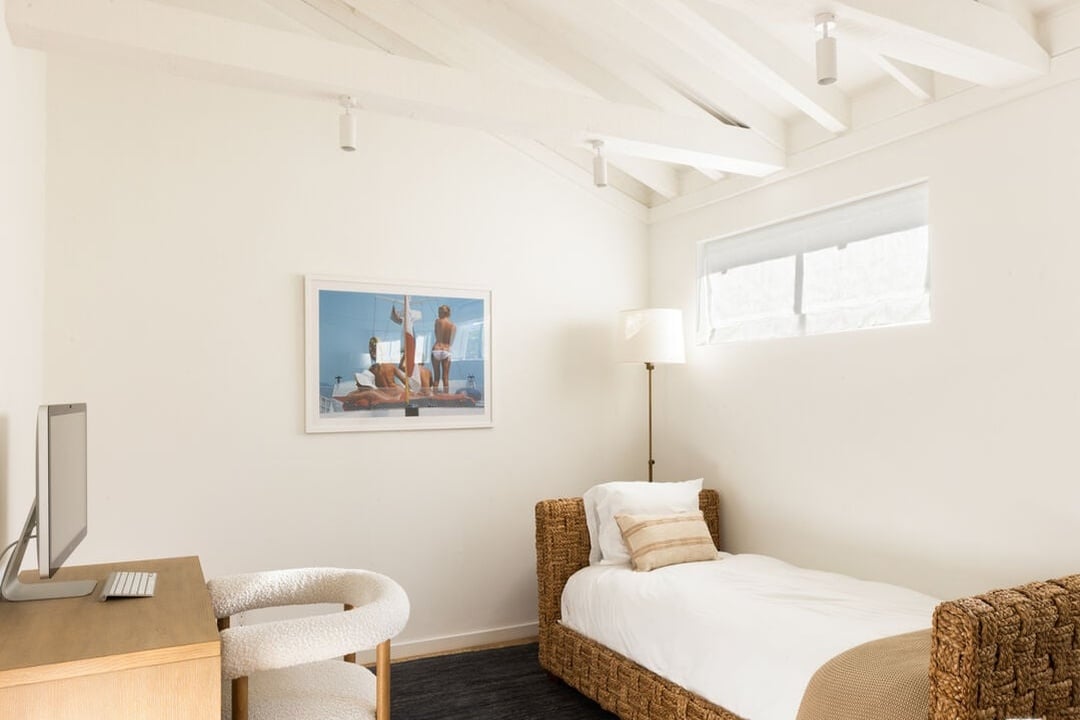 Echelon Pavilion, Grayfox St, 90265