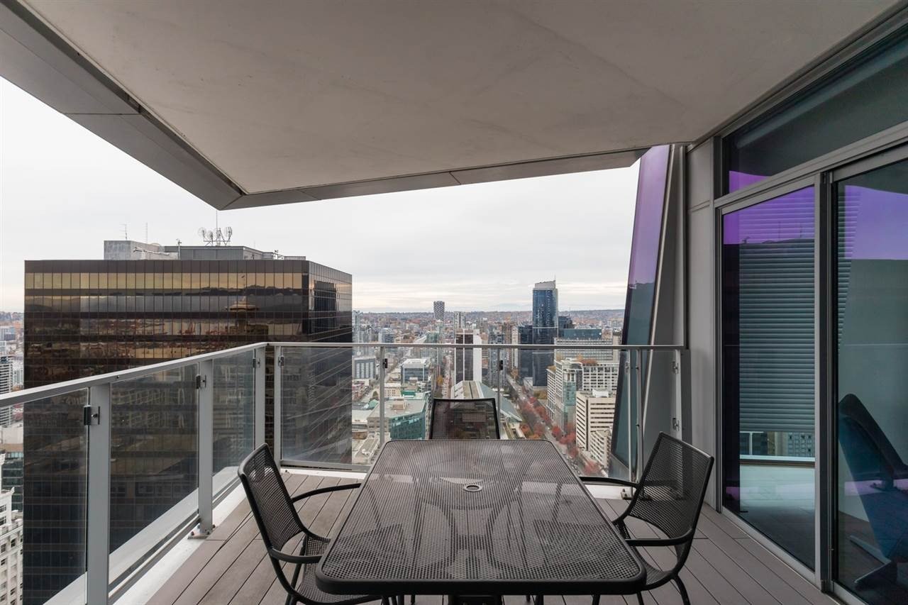 667 Howe St, #3904