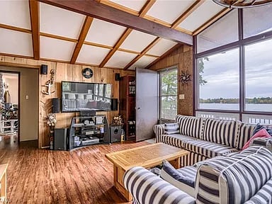 1668 Beaumont Dr