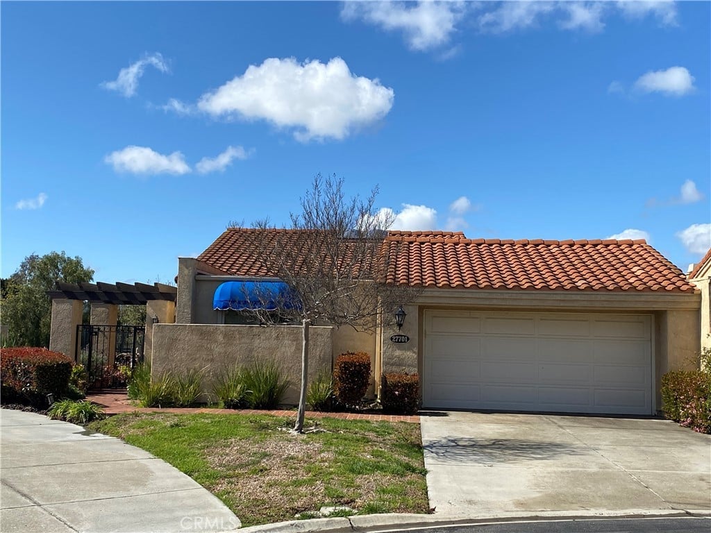 27701 Paseo Clavel