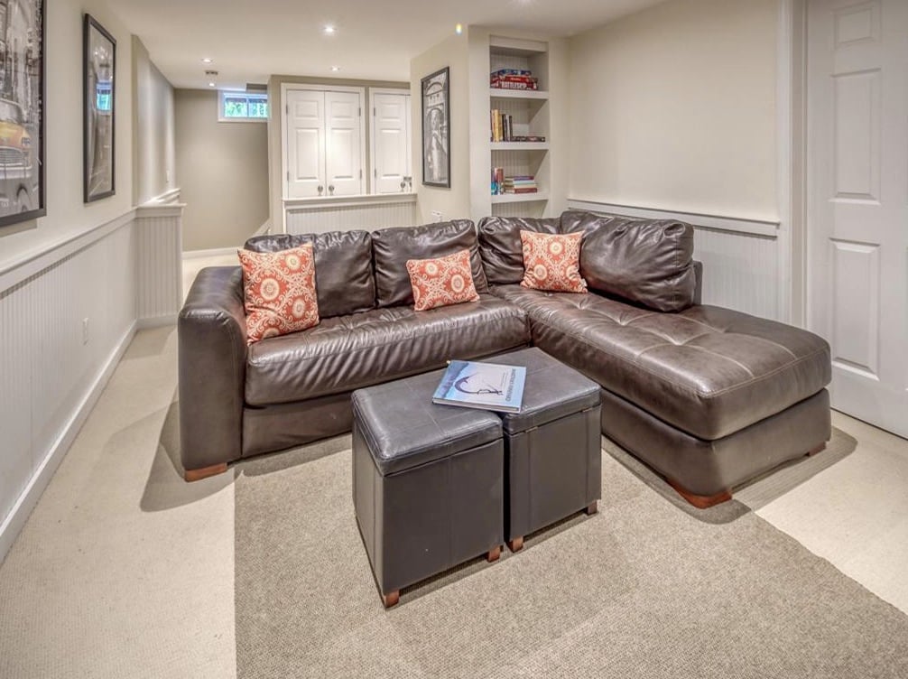 62 Windsor Dr