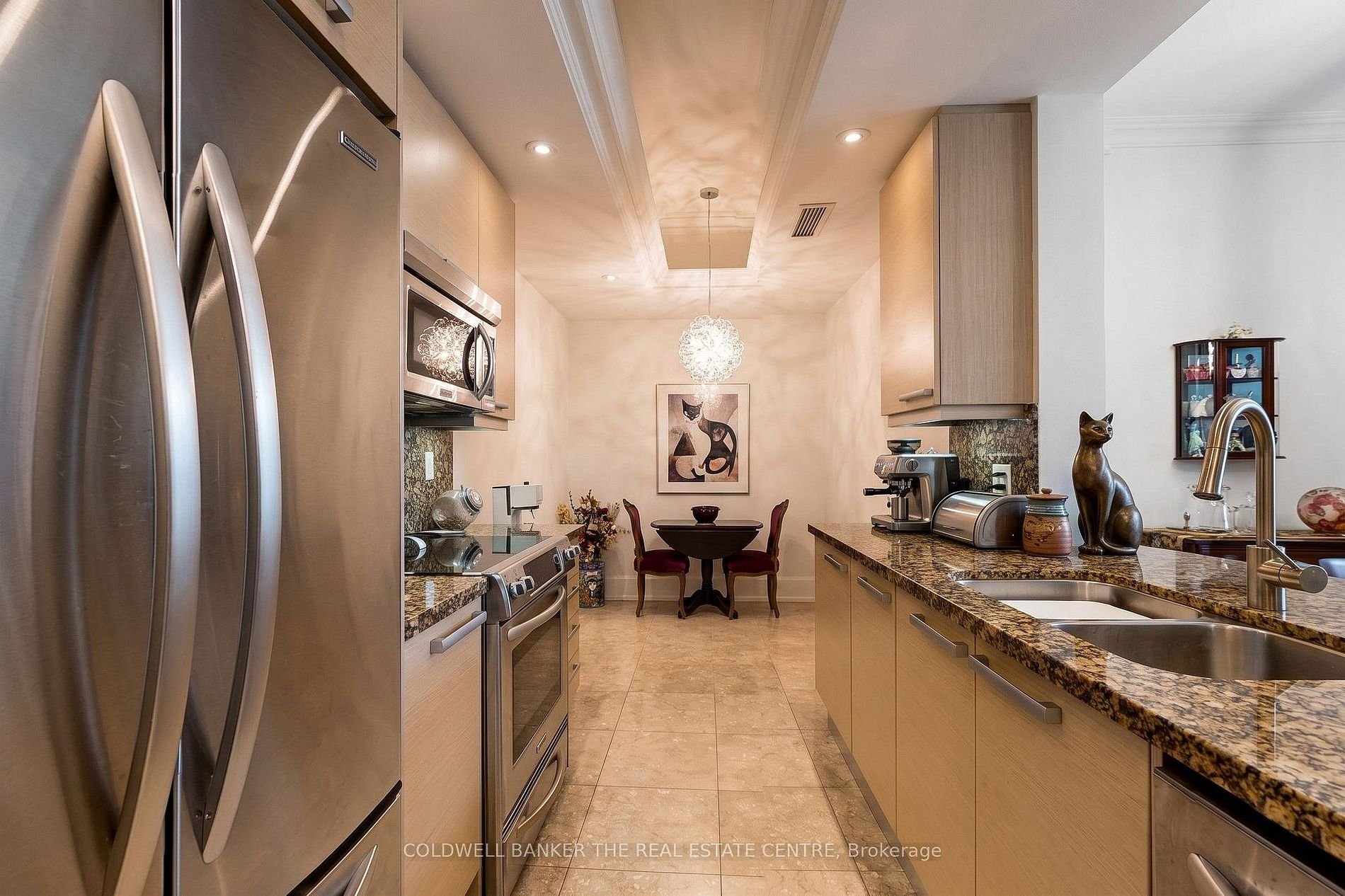 LUXURY LIVING IN NORTH YORK