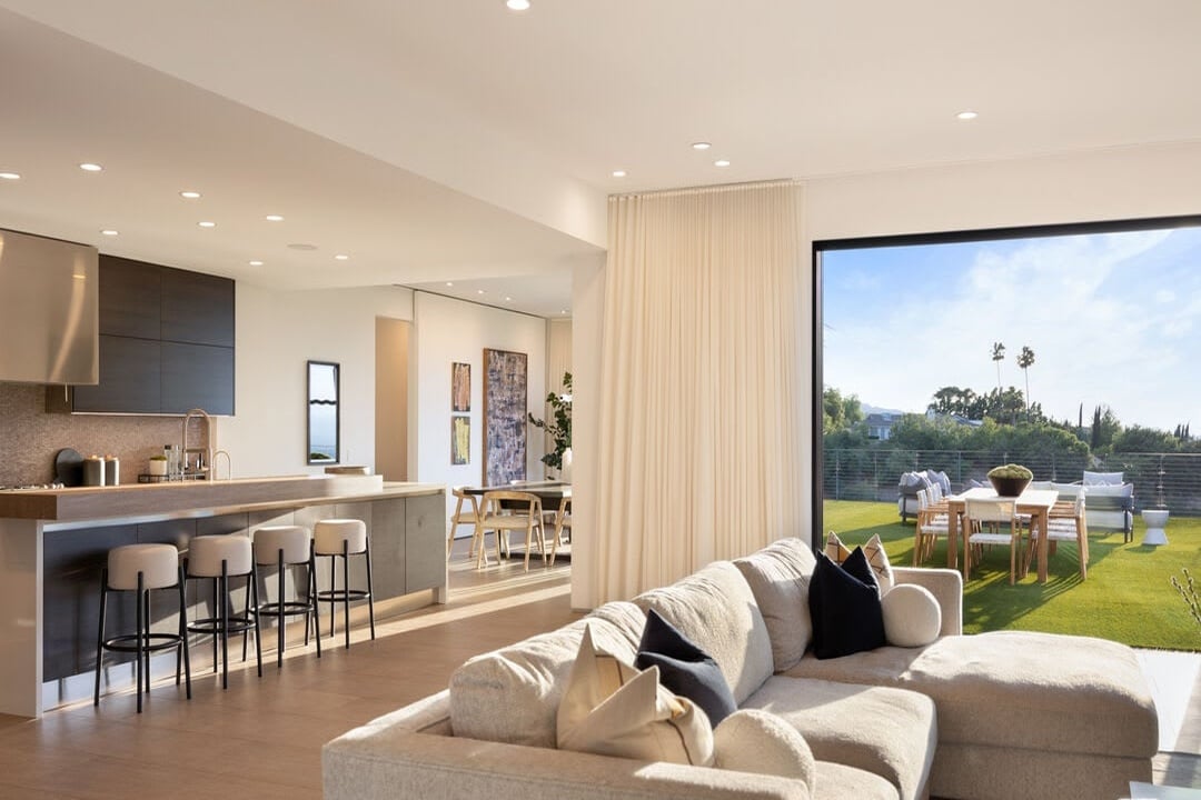 Beverly Ranch Road, 90210