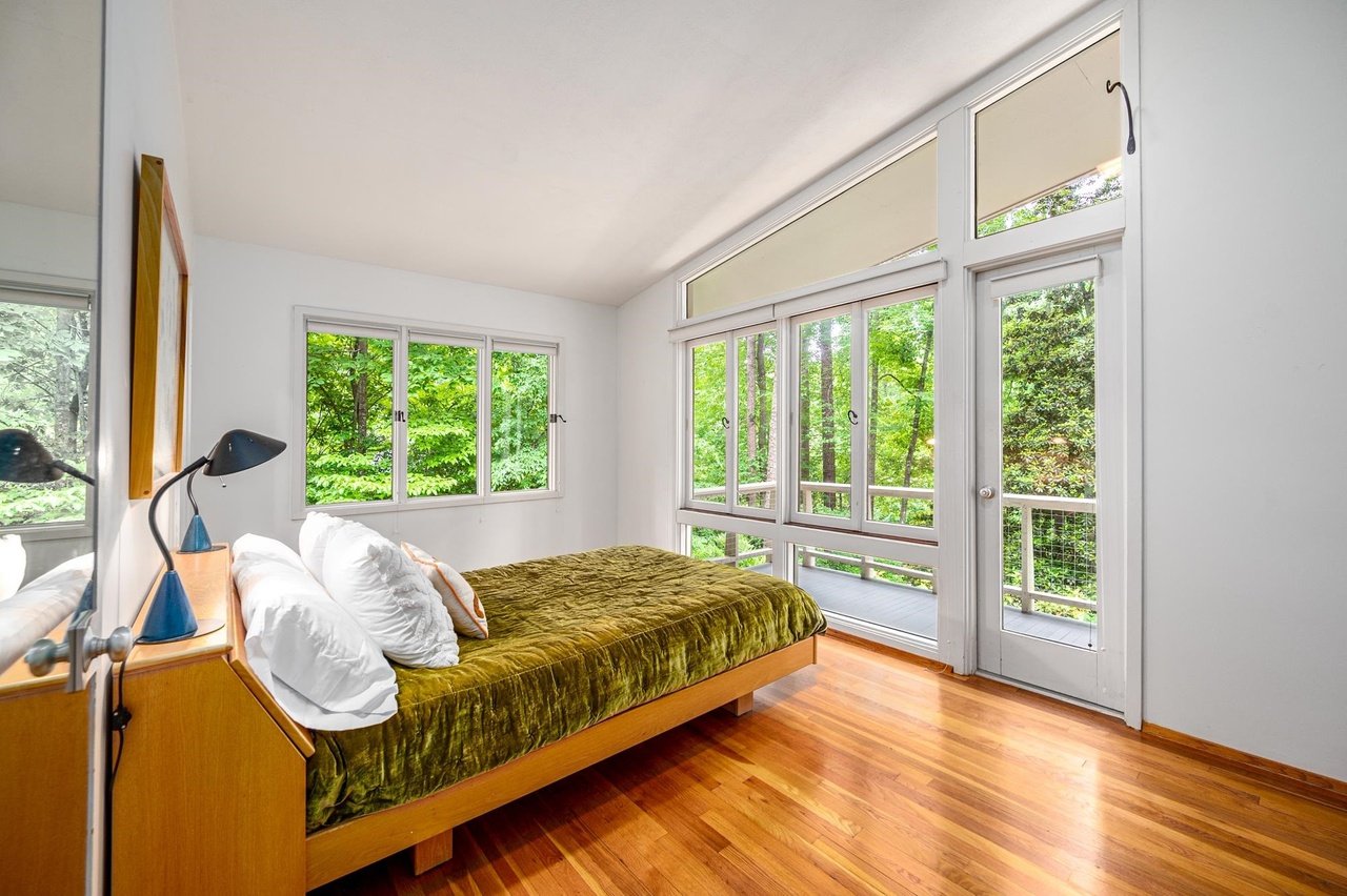 2 Bartram Dr