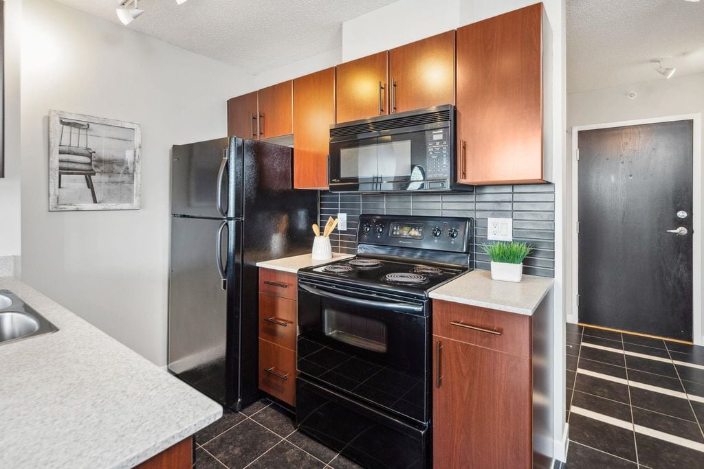 938 Smithe St, #2023