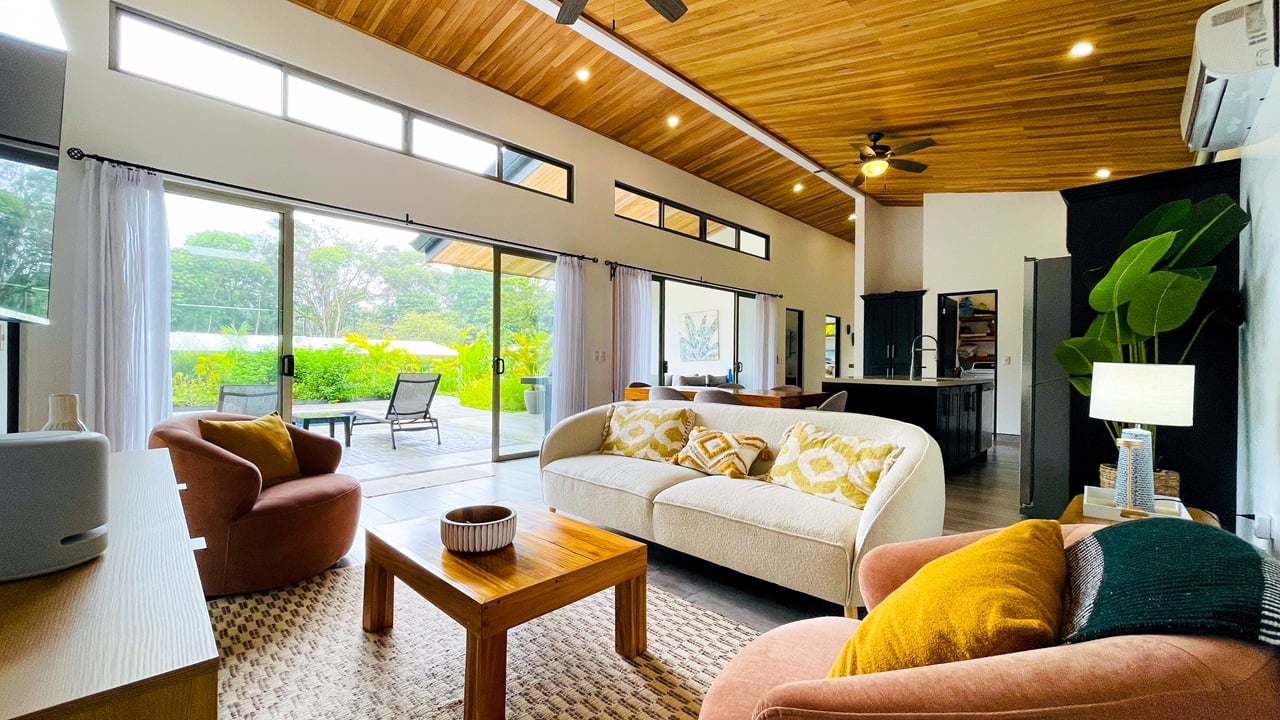 Modern 3BR Home in Highly Desirable Gated Community in Ojochal Costa Rica