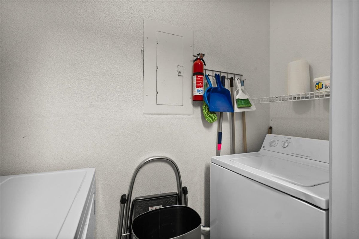 5401 E Van Buren Street 1054