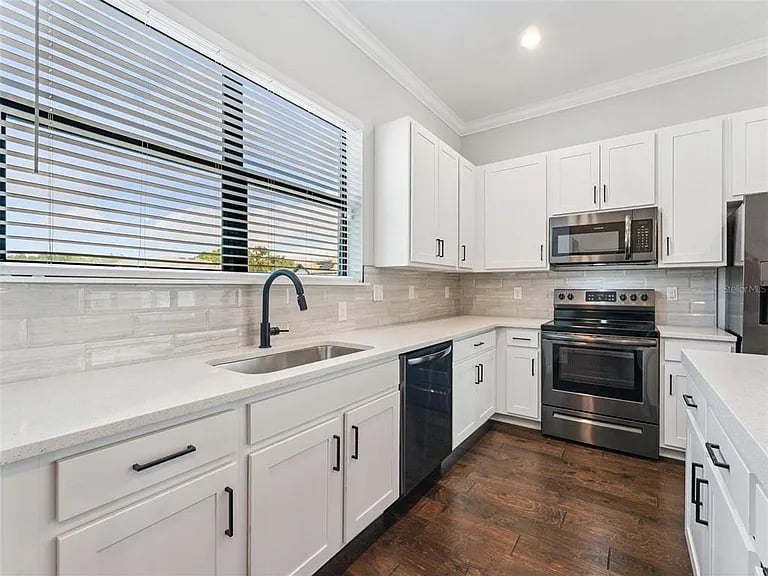 3421 W Horatio St #109