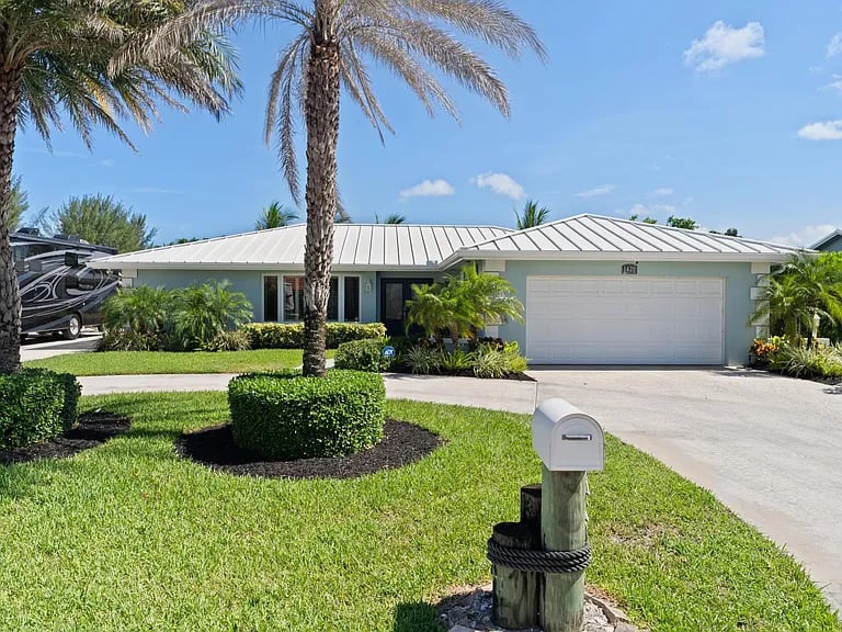 1420 Carambola Road