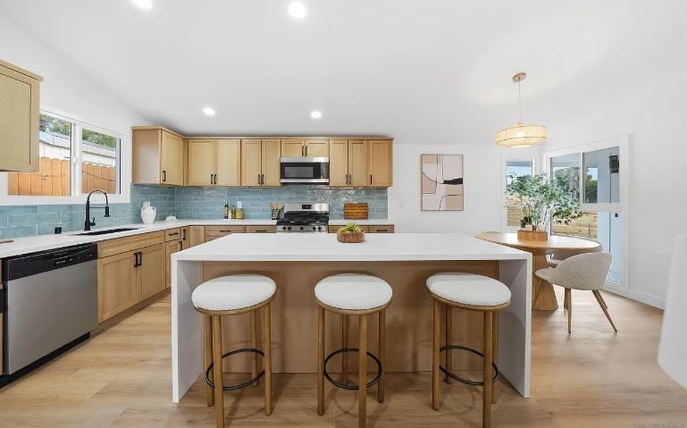 2828 Mission Village Dr, San Diego, CA 92123