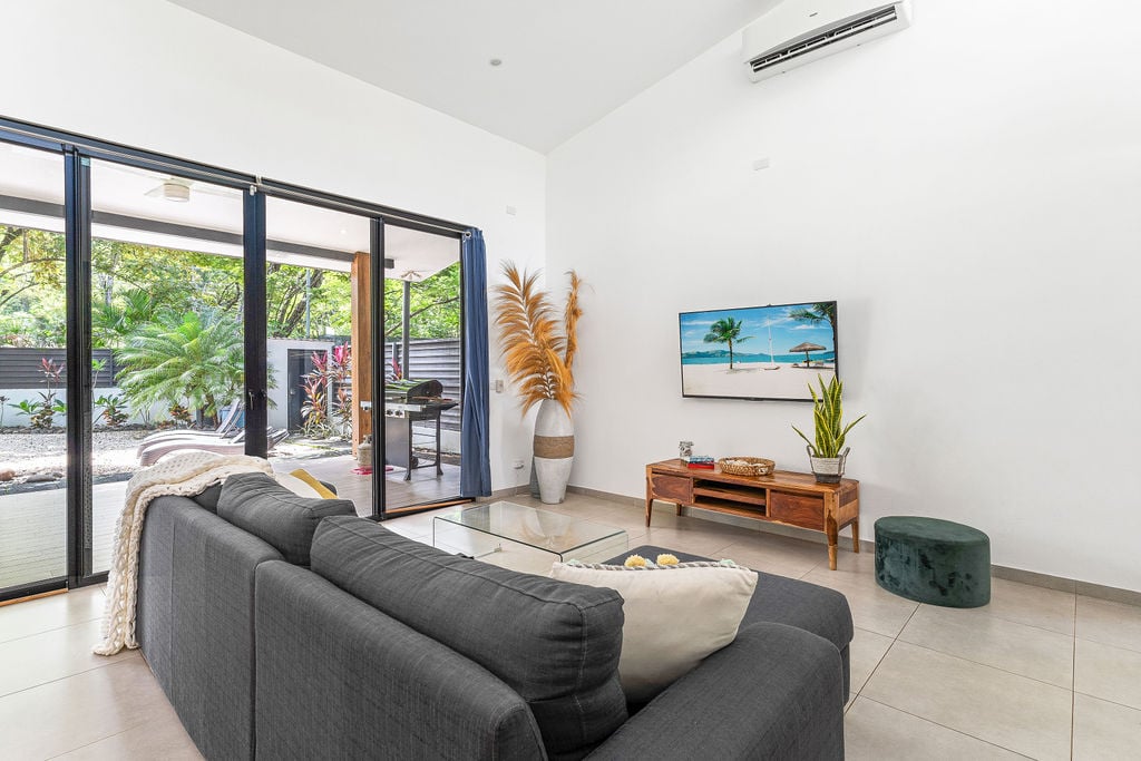 Casa Oasis | Modern Tropical Living Minutes from Tamarindo