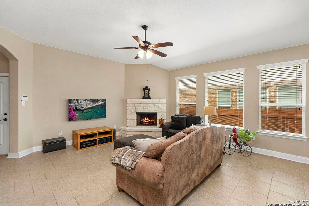 12542 Hillside Ranch