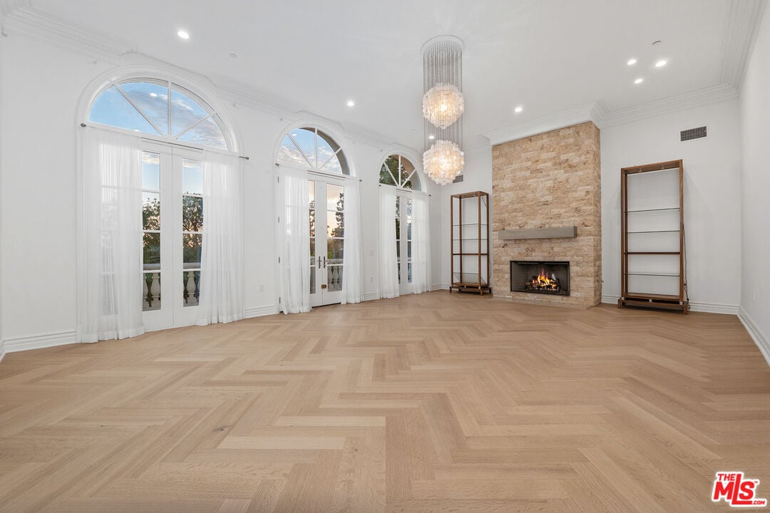 Ivory Arcadia, Martin Lane, 90210
