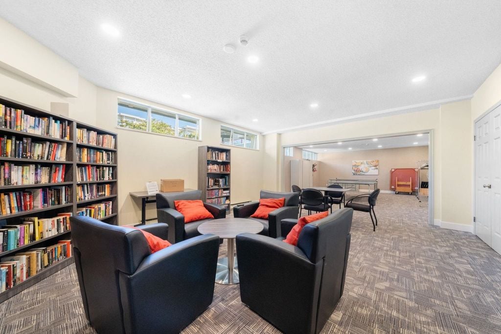 2800 Chesterfield Ave, #406