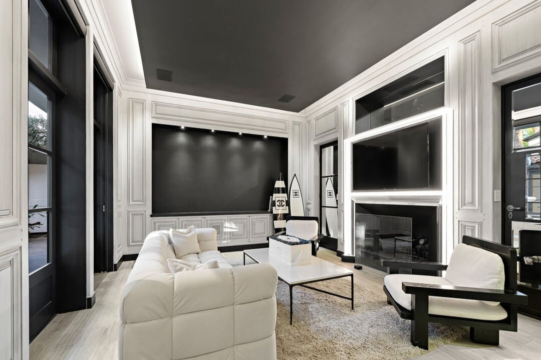 Century Woods Dr, 90067