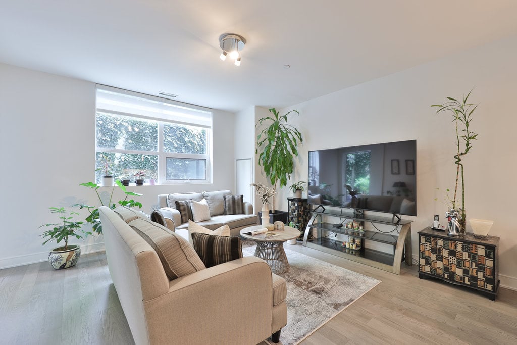 GR17-1575 Lakeshore Rd W