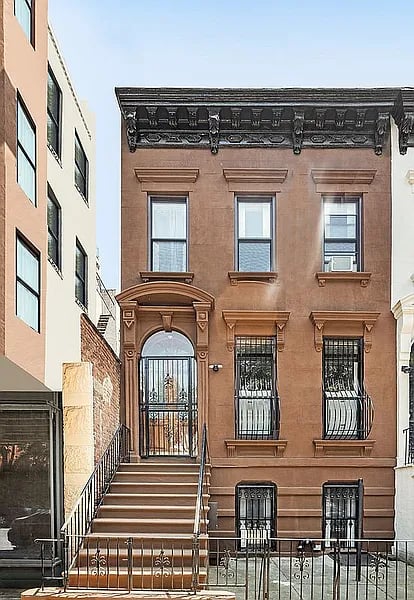 564 Hancock St