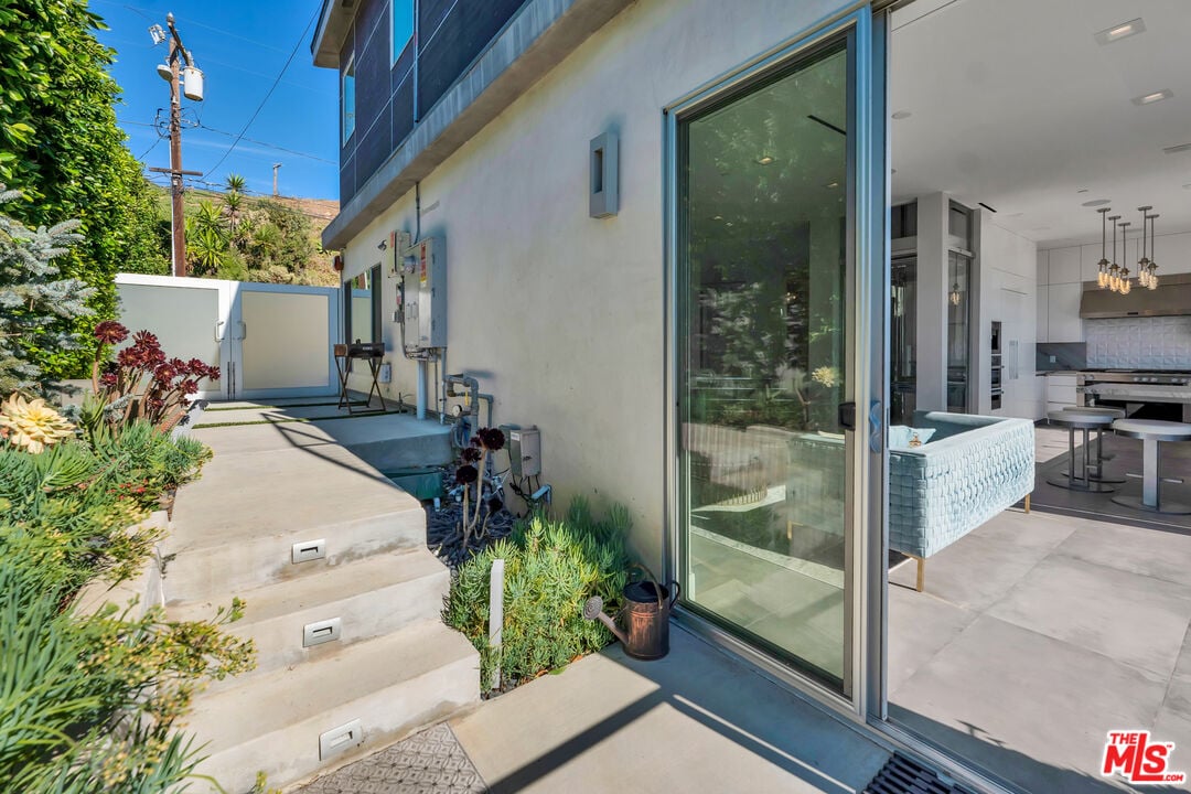 Atlas Heights, Malibu Rd, 90265