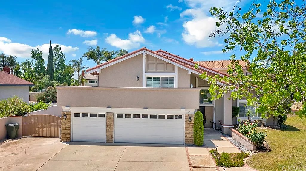 2255 Bella Ave