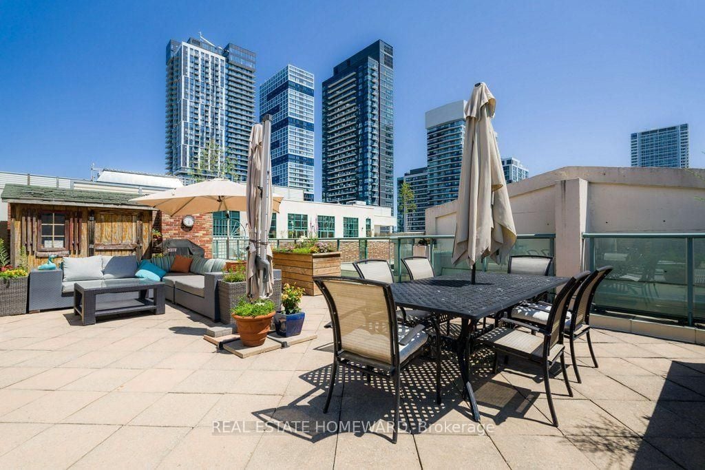LOFT WITH PRIVATE TERRACE