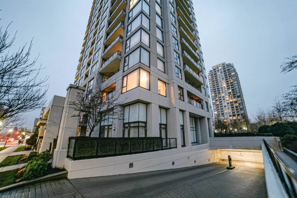 7063 Hall Ave, #203