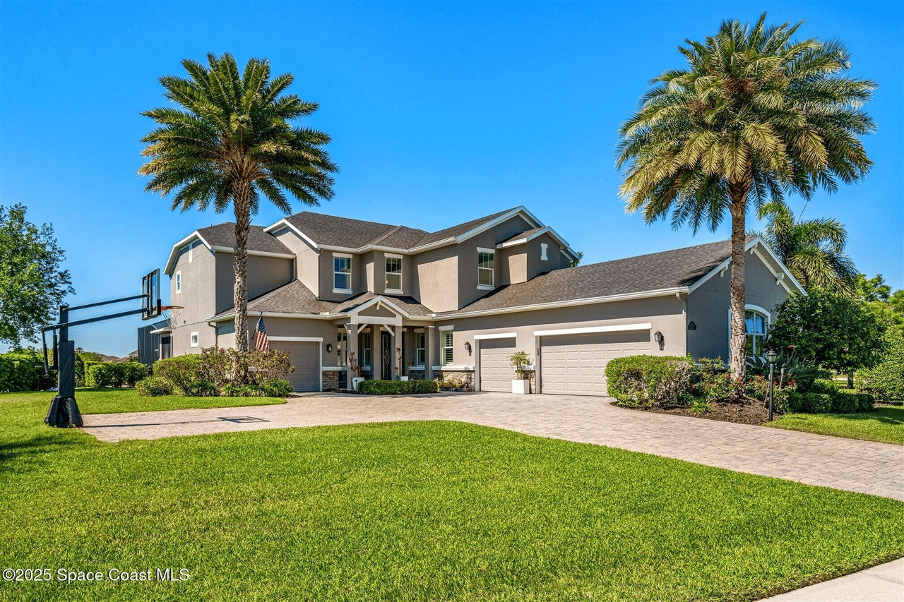 3077 Cortona Dr